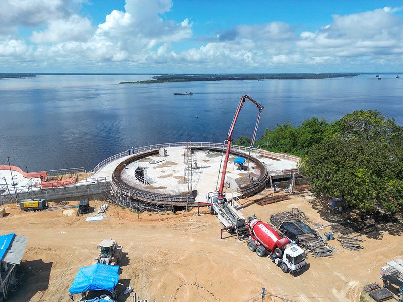 Prefeitura conclui etapa de contenção no parque Encontro das Águas Rosa Almeida com mais de 260 estacas