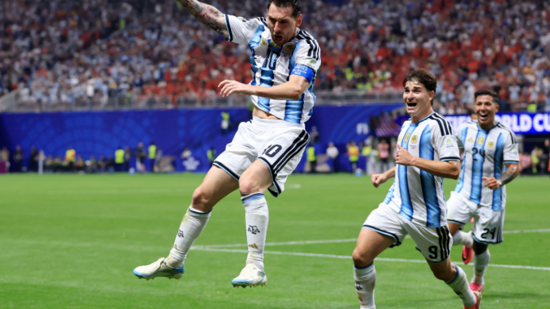 Argentina busca virada, elimina o Egito e avança às quartas da Copa do Mundo