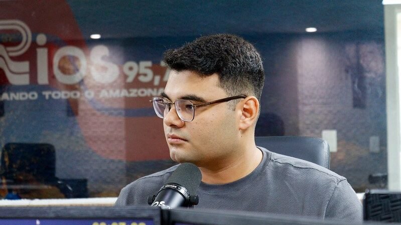 Após período de polêmicas, Izabelle Fontenelle intensifica entrevistas e reacende debate político