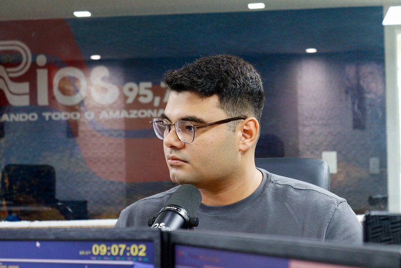 Após período de polêmicas, Izabelle Fontenelle intensifica entrevistas e reacende debate político
