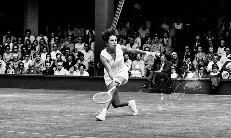Luisa Stefani encerra jejum de 59 anos e avança à final de duplas em Wimbledon