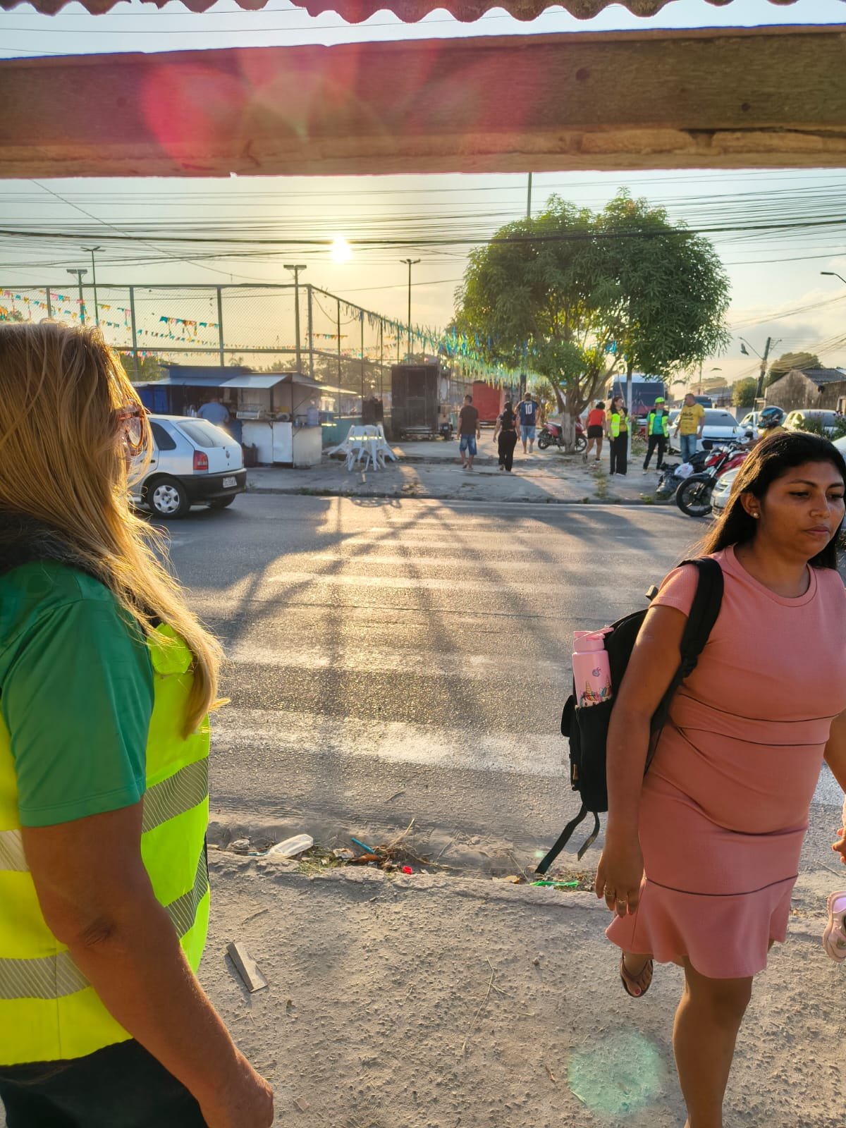 Prefeitura de Manaus realiza pesquisa de tráfego para avaliar implantação de semáforo próximo à escola no Cidade Nova