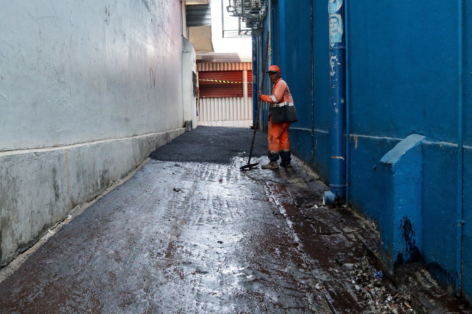 ‘Manaus que a Gente Cuida’ intensifica serviços de infraestrutura e limpeza no Educandos e Colônia Oliveira Machado e leva ações às comunidades