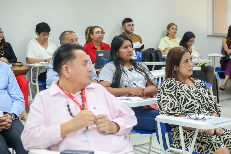 Equipe técnica de ensino da Prefeitura de Manaus participa de capacitação para elaboração do novo Plano Municipal de Educação 