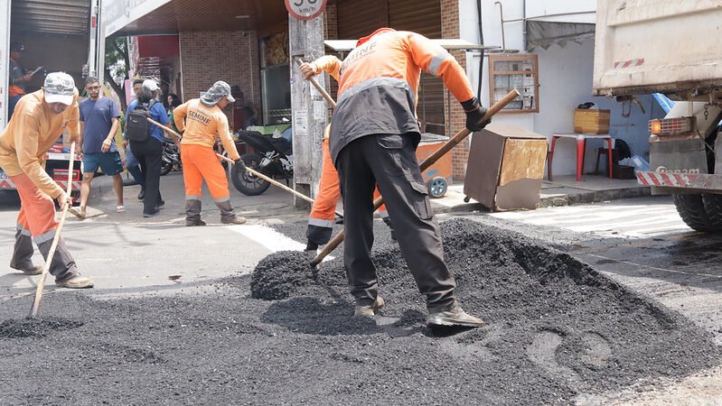 Programa ‘Manaus que a Gente Cuida’ chega aos bairros Japiim e Petrópolis levando serviços de infraestrutura, limpeza e cidadania à população
