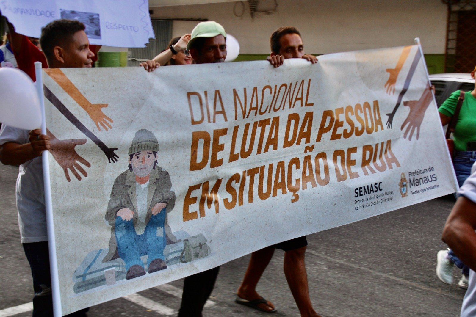 Prefeitura de Manaus promove caminhada e ação em alusão ao Dia Nacional de Luta da População em Situação de Rua