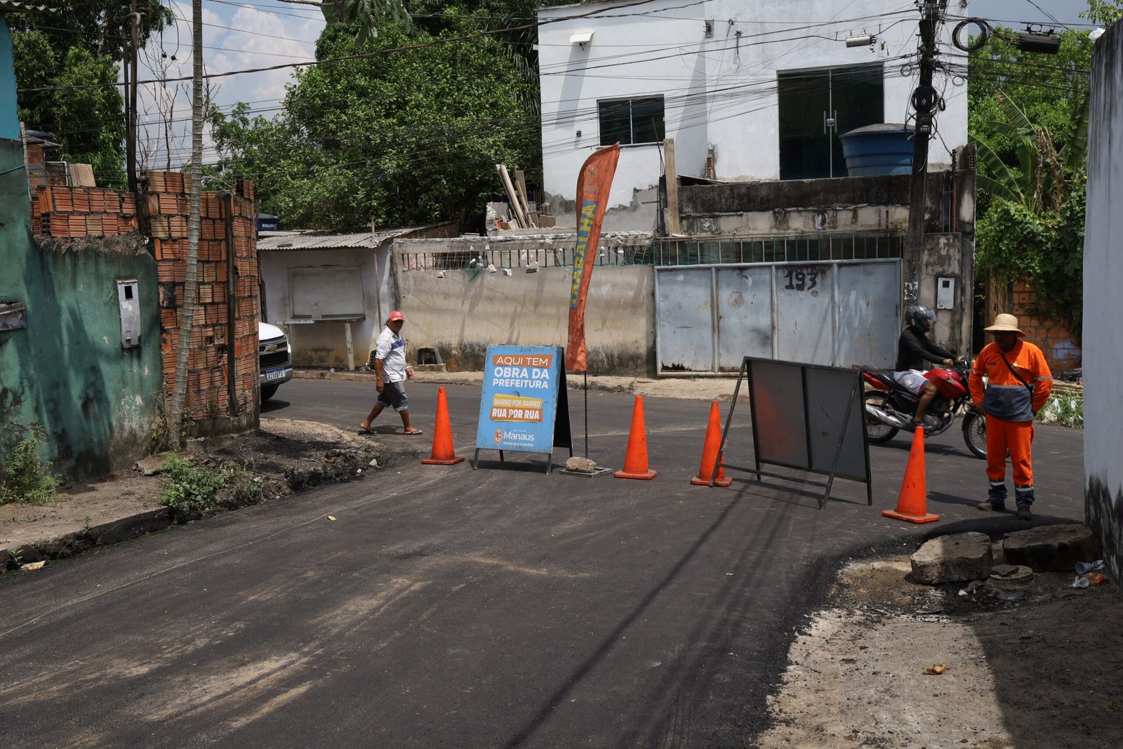 Tarumã ganha nova frente de recuperação viária com ação da Prefeitura de Manaus