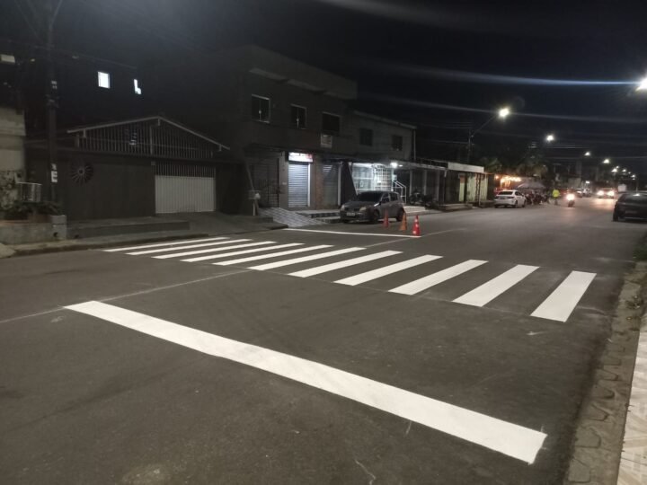 Prefeitura de Manaus amplia sinalização viária em bairros e grandes corredores para reforçar segurança no trânsito