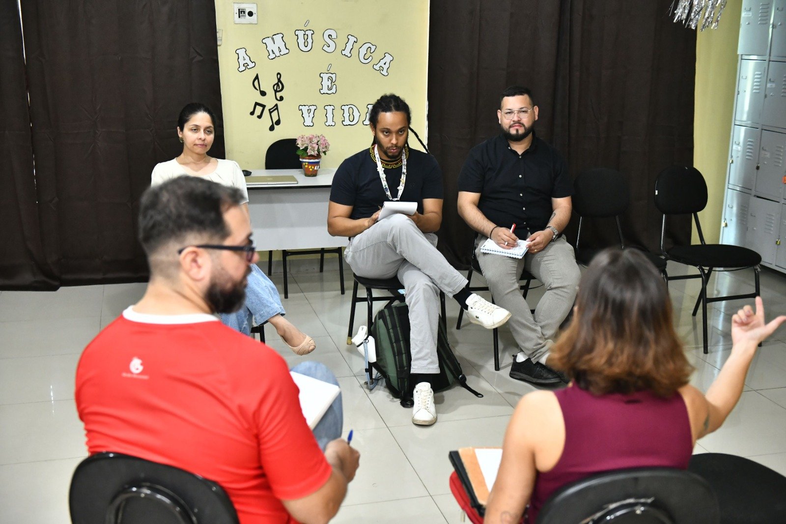 Ministério da Saúde conhece ações da prefeitura para atenção à população indígena em visita à Caps AD