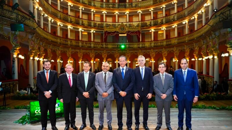 Prefeito Renato Junior destaca construção de Justiça próxima ao povo durante abertura do XXI Consepre no Teatro Amazonas