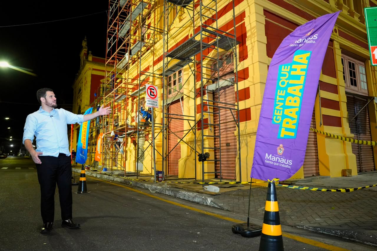Prefeito Renato Junior vistoria avanço de obra de recuperação da estrutura do Mercado Adolpho Lisboa