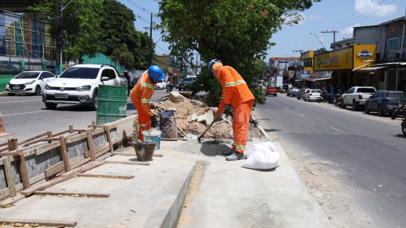 Prefeitura de Manaus avança na reconstrução do canteiro central da avenida Margarita com foco em segurança e acessibilidade