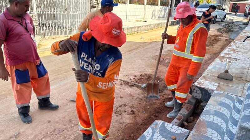 Prefeitura de Manaus recupera 10 metros de drenagem obstruída por lixo no bairro Japiim