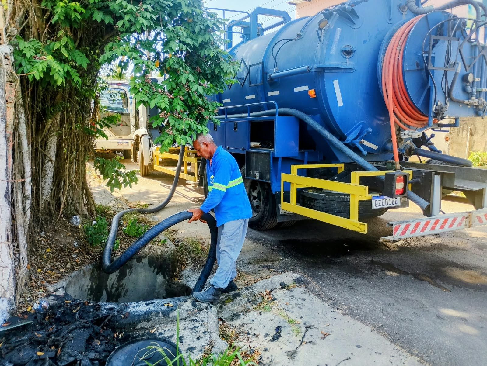 Prefeitura de Manaus desobstrui caixa coletora e reforça drenagem no Lírio do Vale 2