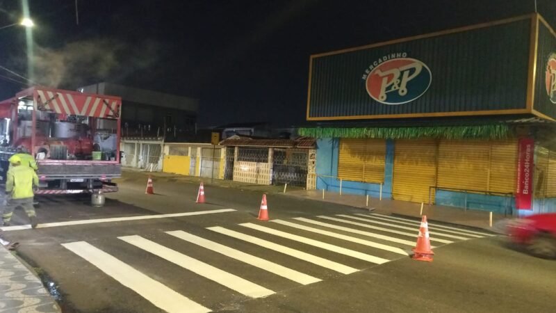 Prefeitura implanta sinalização em mais vias de Manaus para organizar tráfego e proteger pedestres