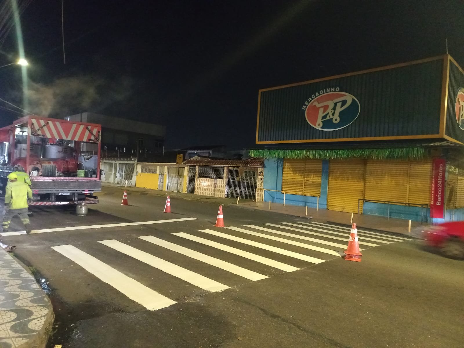 Prefeitura implanta sinalização em mais vias de Manaus para organizar tráfego e proteger pedestres