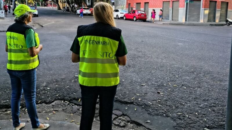 Prefeitura pesquisa volume de tráfego de veículos na rua Ferreira Pena