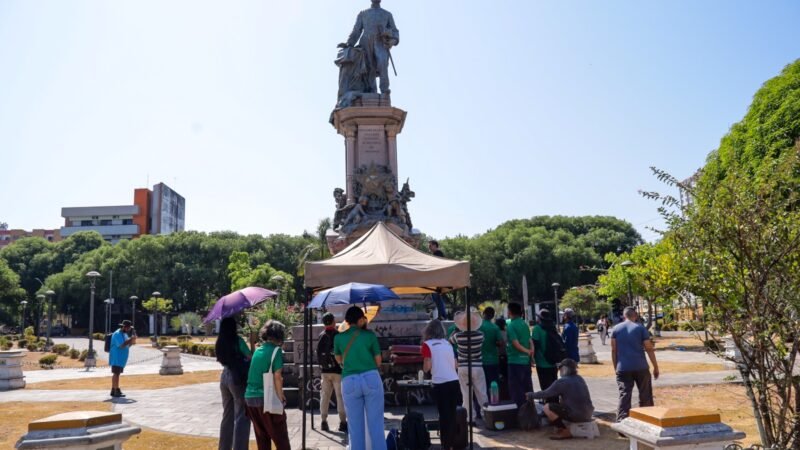 Praça da Saudade vira sala de aula a céu aberto para conservação do patrimônio histórico da capital