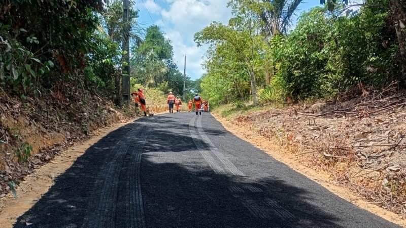 Prefeitura de Manaus pavimenta quatro ladeiras no ramal São João e amplia transformação da infraestrutura na zona rural