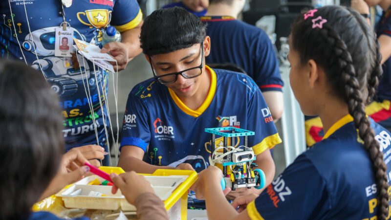 Escolas da Prefeitura de Manaus são destaques na fase regional da Olimpíada Brasileira de Robótica