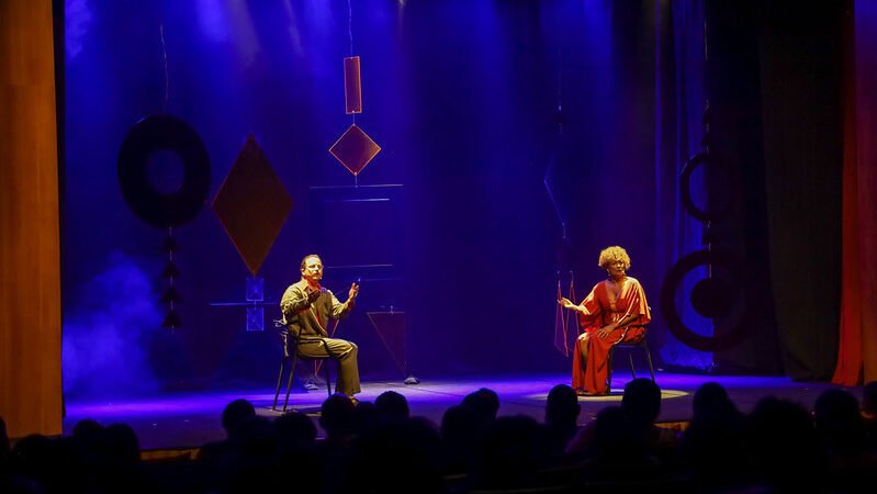 ​Isabel Fillardis e Well Aguiar estreiam a comédia dramática ‘O Começo do Fim’ no festival ‘#SouManaus Passo a Paço 2026’