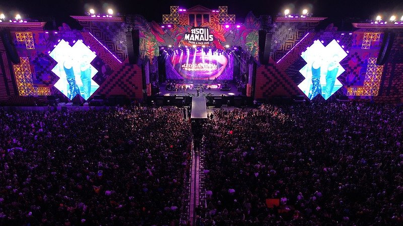 Ana Castela e Léo Santana encerram domingo do ‘#SouManaus’ com multidão, música e muita alegria