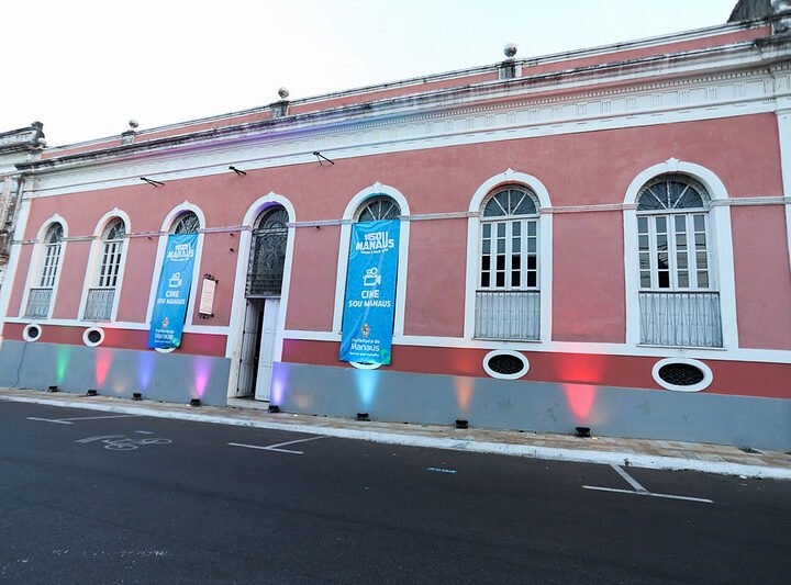 Cine ‘#SouManaus’ inicia com valorização de produções e artistas locais no centro histórico