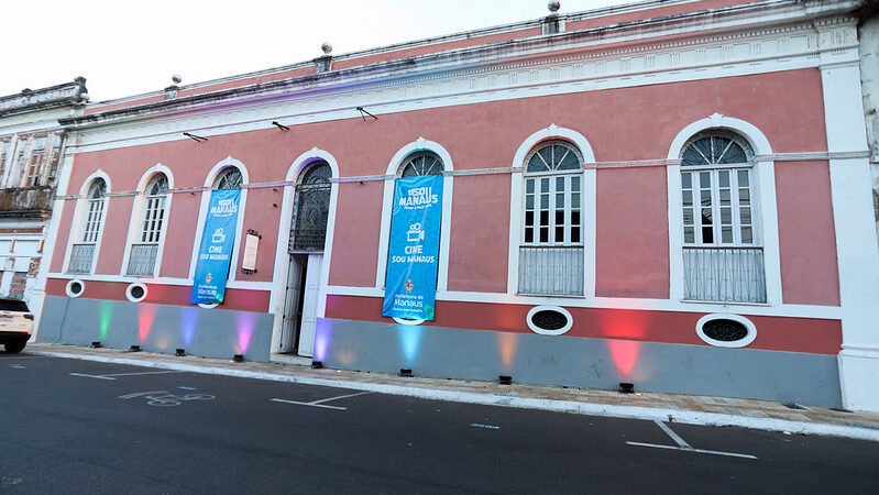 Cine ‘#SouManaus’ inicia com valorização de produções e artistas locais no centro histórico