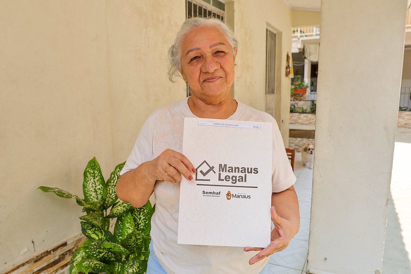 Prefeitura de Manaus entrega 626 títulos definitivos de imóveis e garante segurança jurídica às famílias em diferentes bairros