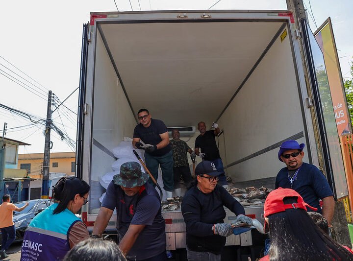 Prefeitura de Manaus garante segurança alimentar para 4 mil famílias do Coroado 2 com programa ‘Jaraqui da Gente’