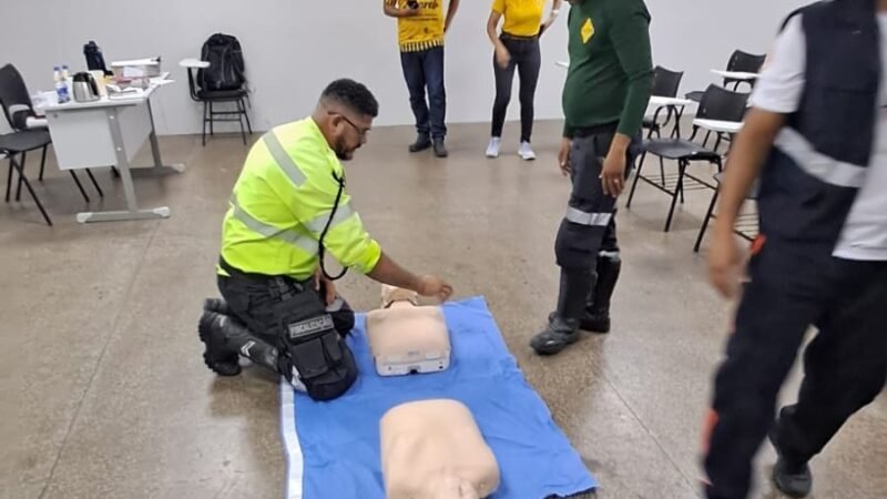 Equipes do Samu capacitam servidores do IMMU em noções de primeiros socorros