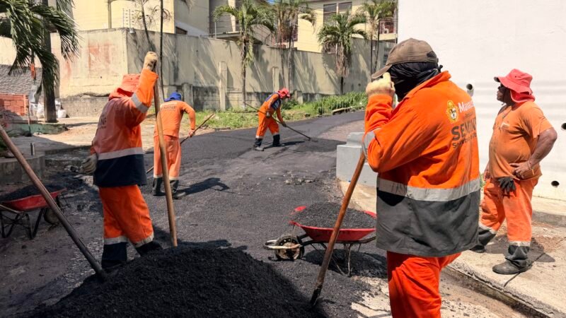 Prefeitura de Manaus recupera pavimento da rua Itapitanga com aplicação de 20 toneladas de asfalto