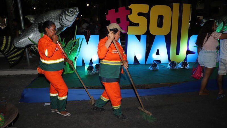 Prefeitura mobiliza cerca de 300 trabalhadores para reforçar limpeza durante o ‘#SouManaus Passo a Paço 2026’