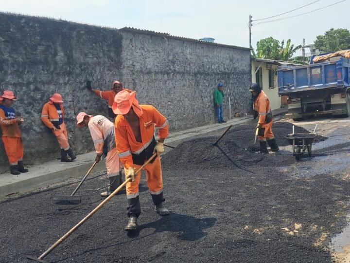 Prefeitura de Manaus reforça manutenção asfáltica de vias do conjunto Manoa