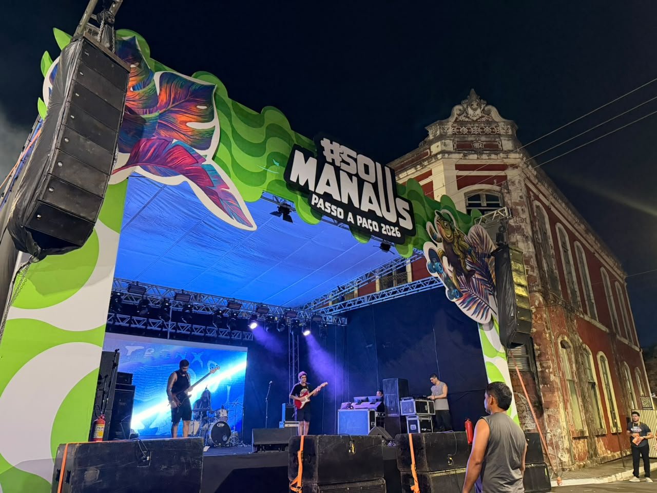 Palco Mangueirão reúne diferentes estilos musicais durante o segundo dia de programação do ‘#SouManaus Passo a Paço 2026’