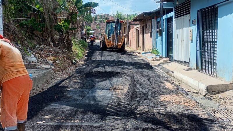 Prefeitura de Manaus recupera rua Buriti e melhora condições de tráfego no Monte das Oliveiras