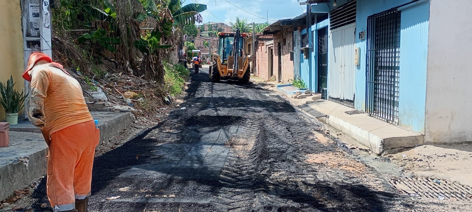 Prefeitura de Manaus recupera rua Buriti e melhora condições de tráfego no Monte das Oliveiras