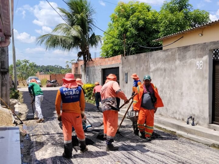 Prefeitura de Manaus transforma rua Abacaba com recuperação asfáltica