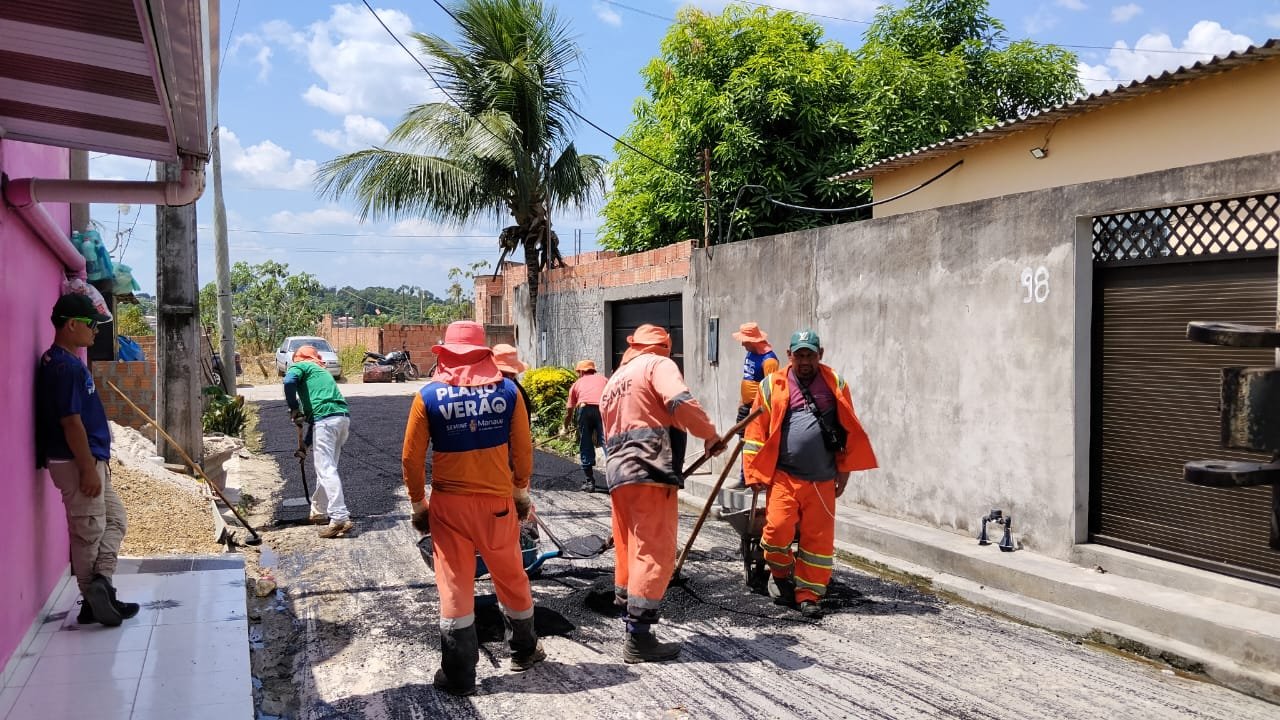 Prefeitura de Manaus transforma rua Abacaba com recuperação asfáltica