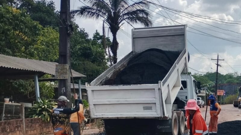 Prefeitura de Manaus amplia frente de recuperação viária e leva asfalto à comunidade Galileia, na BR-174