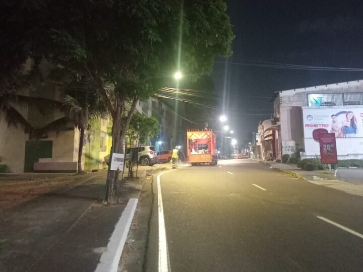 Ruas e avenidas de Manaus recebem novos serviços de sinalização viária da prefeitura