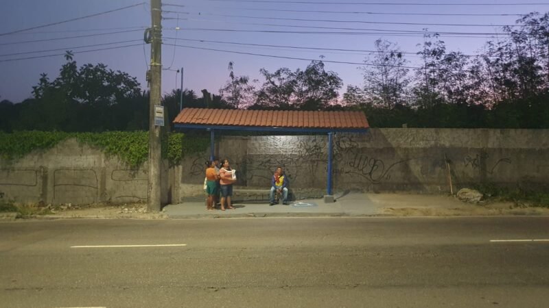 Prefeitura amplia estrutura de pontos de ônibus em diferentes zonas de Manaus
