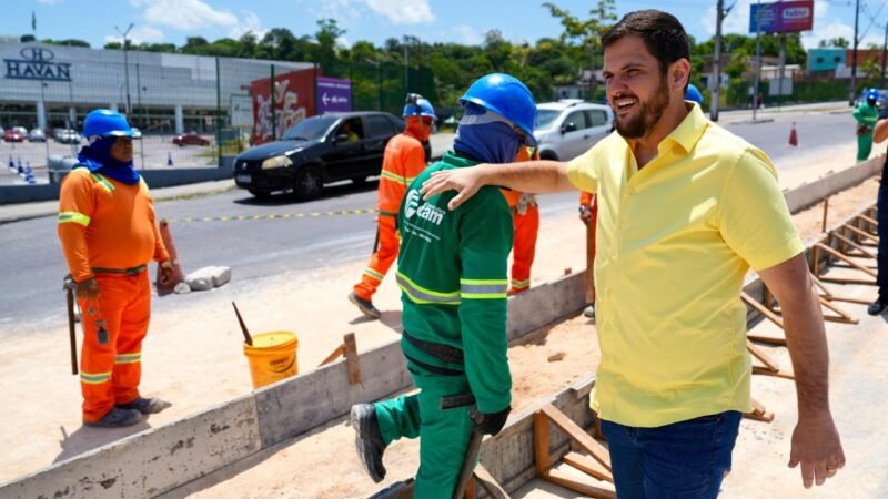 Prefeito Renato Junior vistoria obra no canteiro central da avenida Margarita com nova estrutura e paisagismo