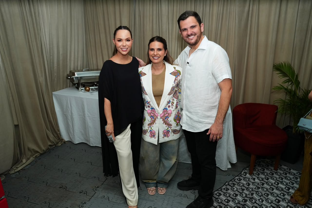 Prefeito Renato Junior prestigia show de Aline Barros e enaltece programação gospel no ‘#SouManaus 2026’
