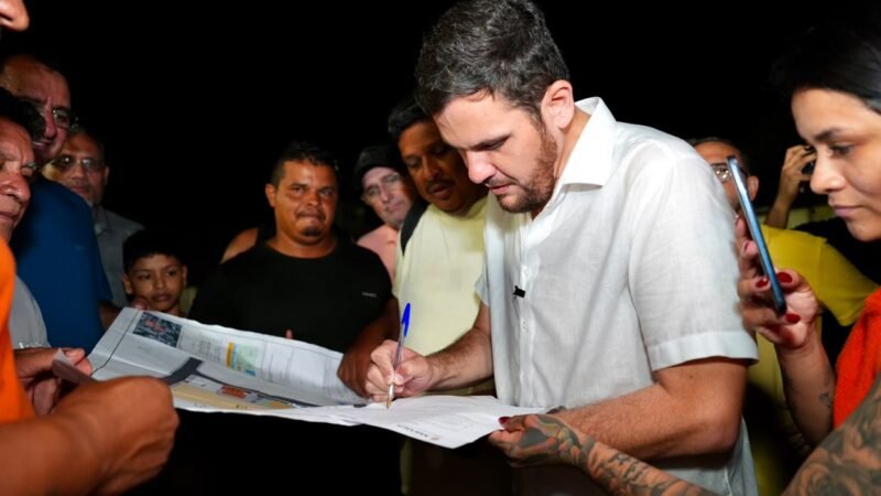 Prefeito Renato Junior assina ordem de serviço ao lado de moradores e autoriza início da reforma do Centro de Convivência do bairro Redenção