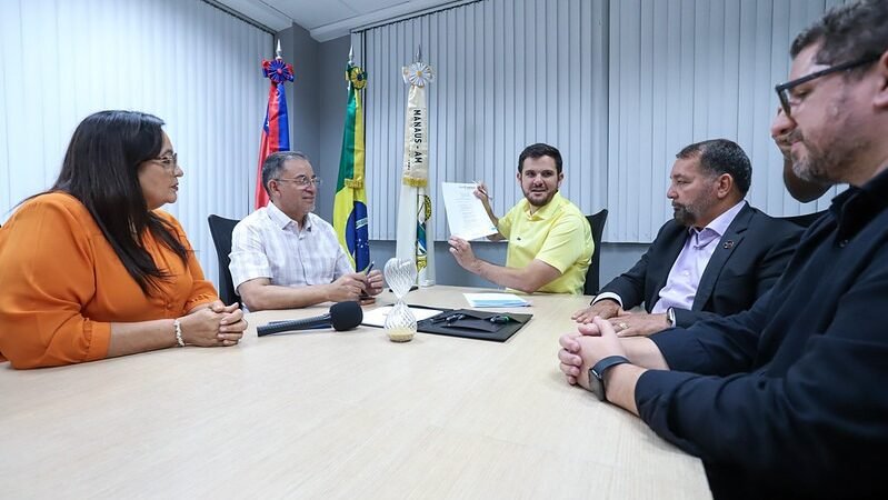 Prefeito Renato Junior amplia benefícios de 264 profissionais do programa Mais Médicos e aumenta em mais de 100% auxílio-moradia em Manaus