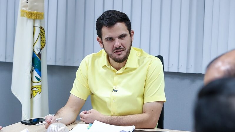 Prefeito Renato Junior libera mais de R$ 7,4 milhões para o Proesc e garante mais autonomia e agilidade para pequenos reparos em 515 escolas de Manaus