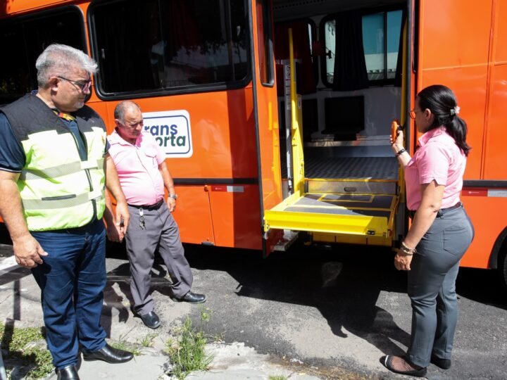 Prefeitura de Manaus e TRE-AM garantem transporte gratuito para eleitores com deficiência no domingo de eleição