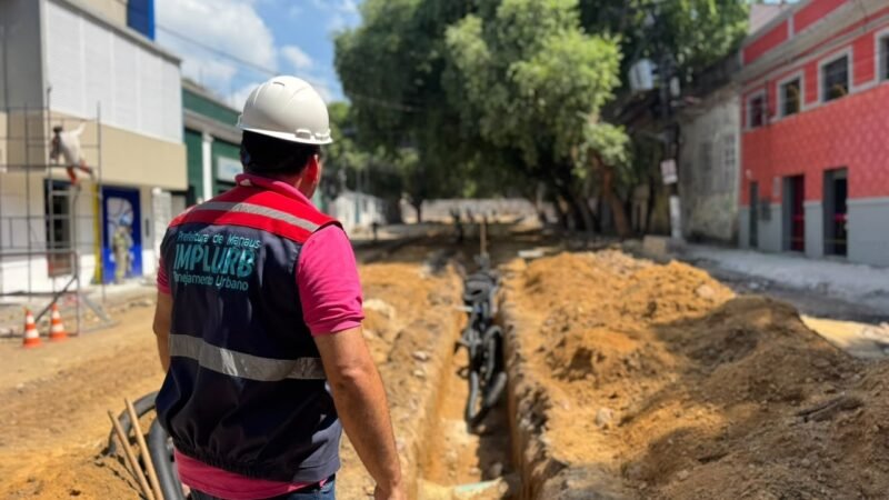 Obra da Prefeitura na Ferreira Pena ganha ritmo com múltiplas frentes de trabalho e avanço na infraestrutura subterrânea
