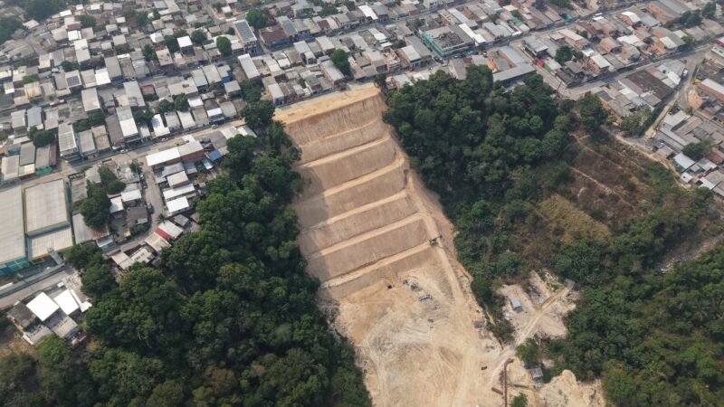 Prefeitura de Manaus avança em obra de contenção de erosão no bairro Jorge Teixeira
